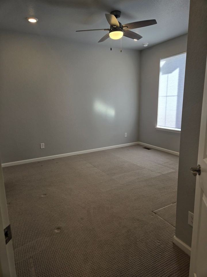 1830 S Poplar Ct - Photo 4 of 14