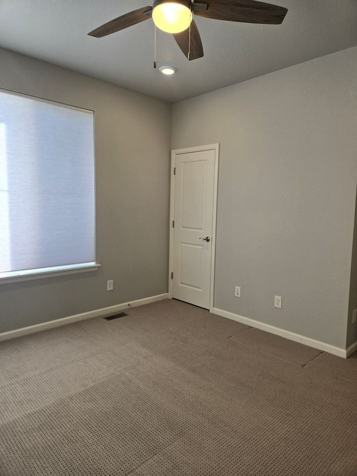 1830 S Poplar Ct - Photo 5 of 14