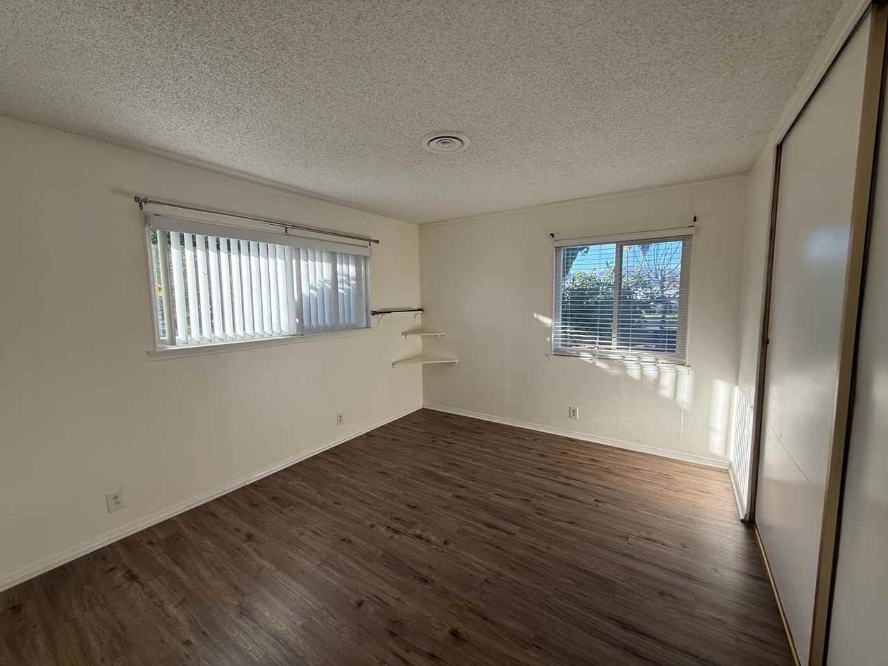 26097 Doverwood Pl - Photo 6 of 16