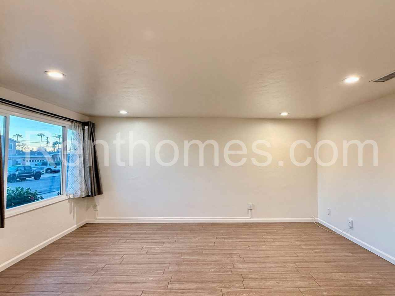 5034 Baxter St - Photo 5 of 34