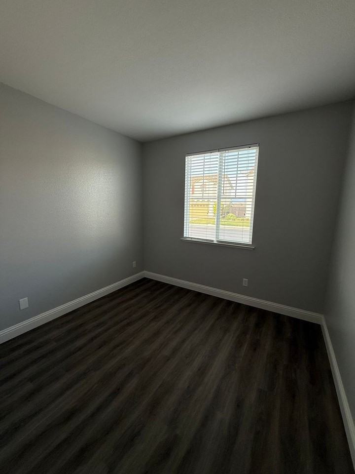 361 Tilden Cir - Photo 2 of 28