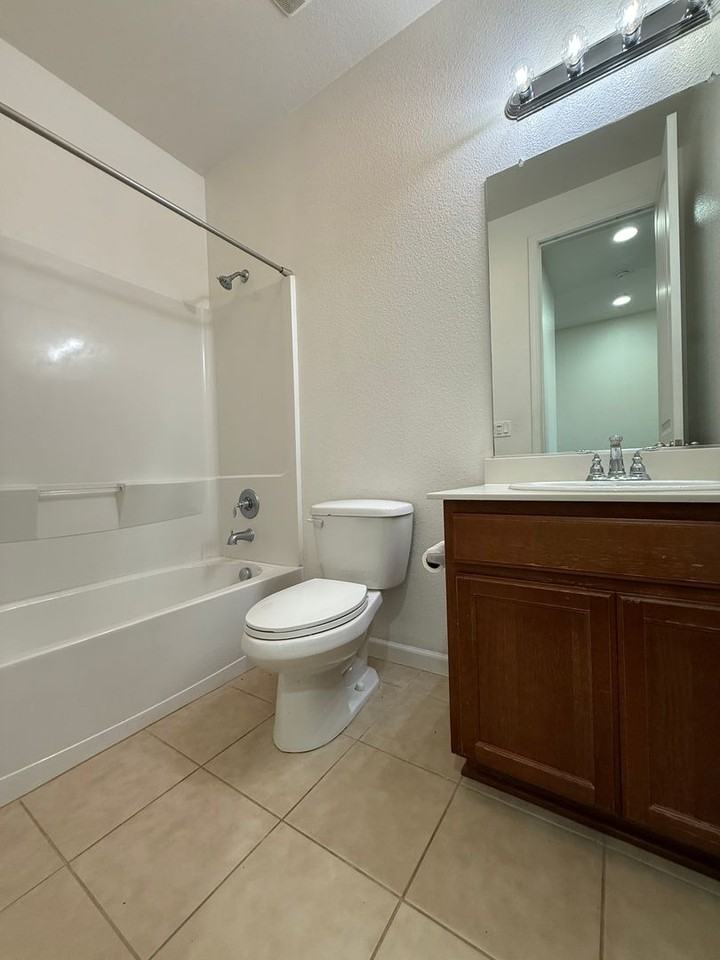 361 Tilden Cir - Photo 4 of 28