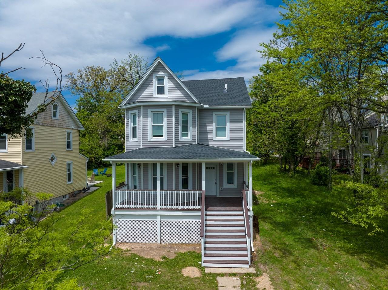 426 Evesham Ave - Photo 2 of 26