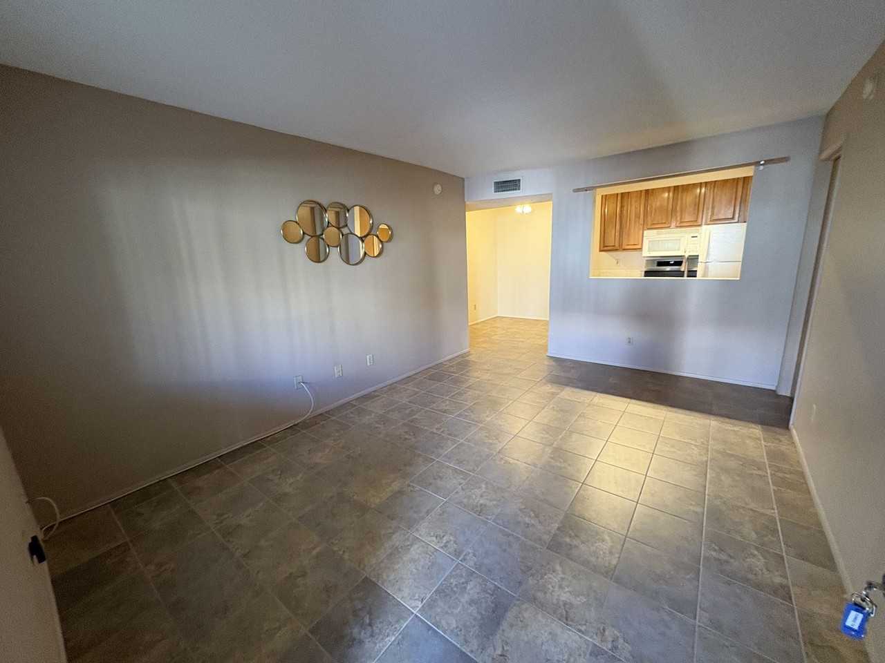 7668 E 22nd St - Photo 6 of 31