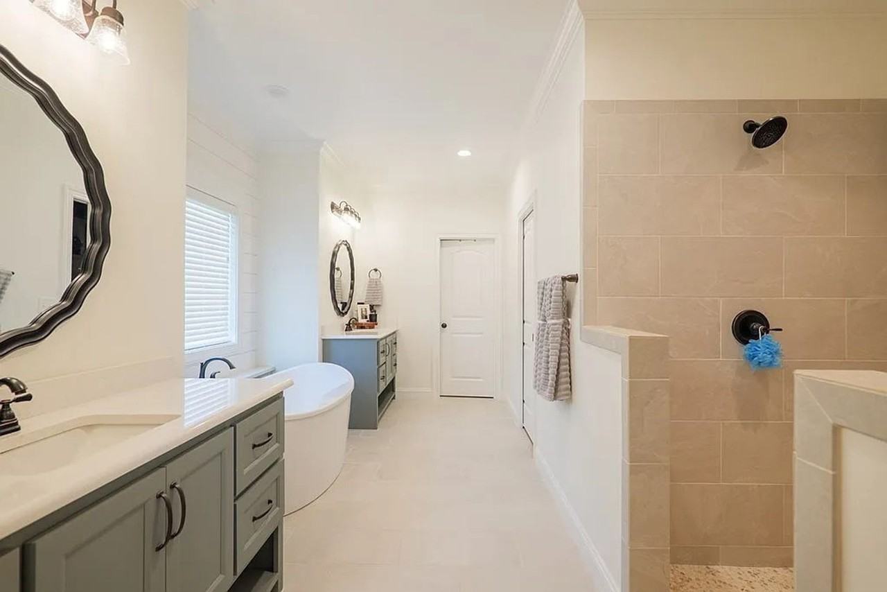 5020 Hatfield Cir - Photo 2 of 44