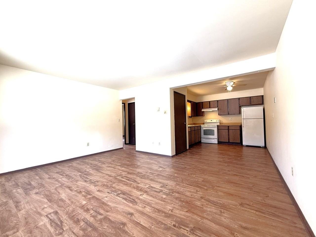 1730 S 116th St - Photo 2 of 8