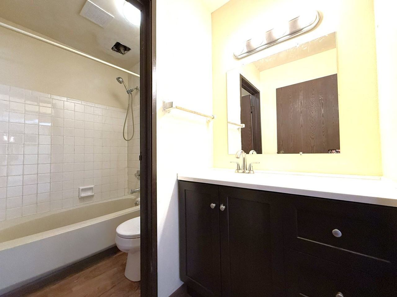 1730 S 116th St - Photo 4 of 8