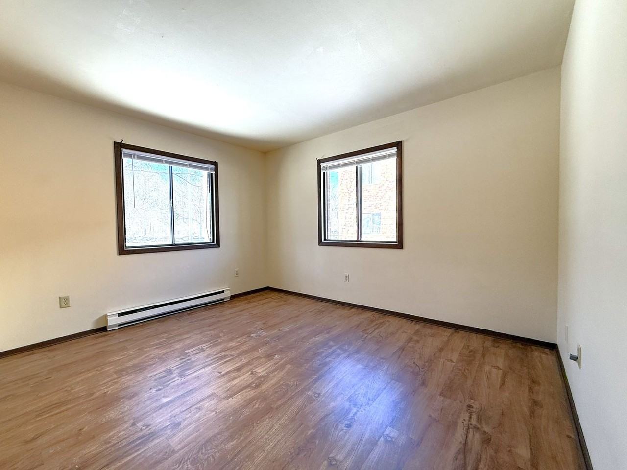 1730 S 116th St - Photo 6 of 8