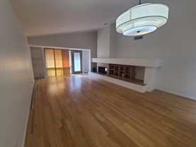 3118 E Macenroe Ln - Photo 1 of 1