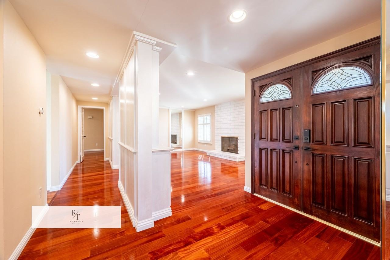 157 Christina St - Photo 3 of 36