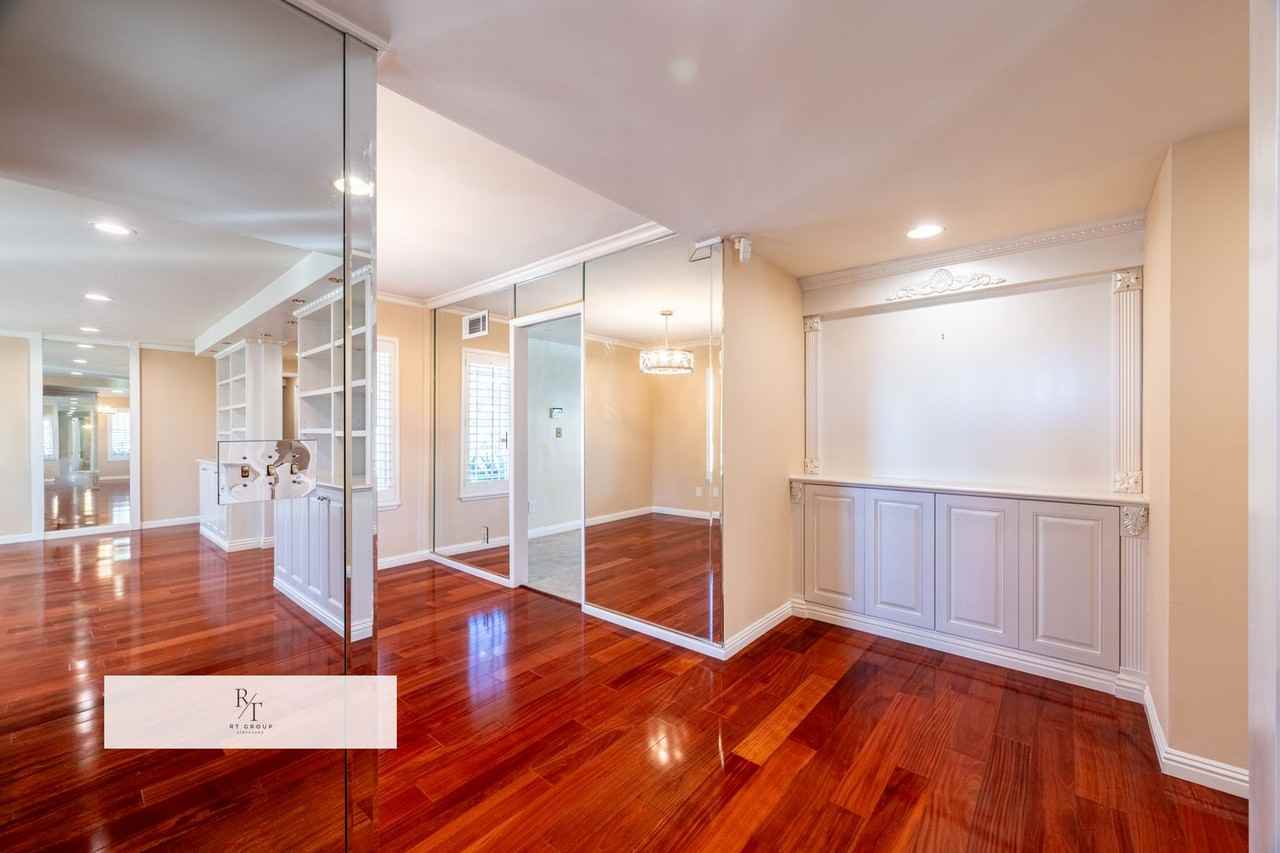 157 Christina St - Photo 7 of 36