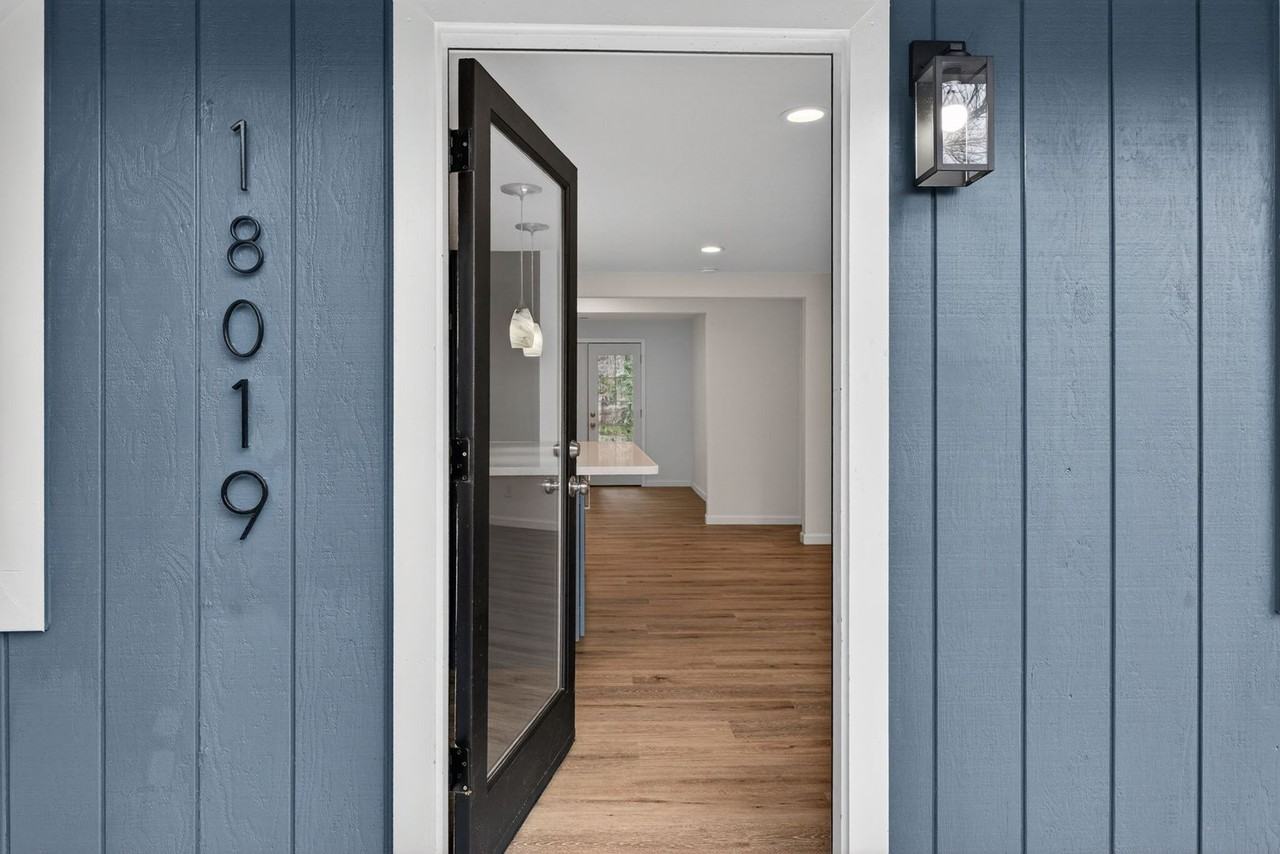 18019 Tualata Ave - Photo 3 of 44