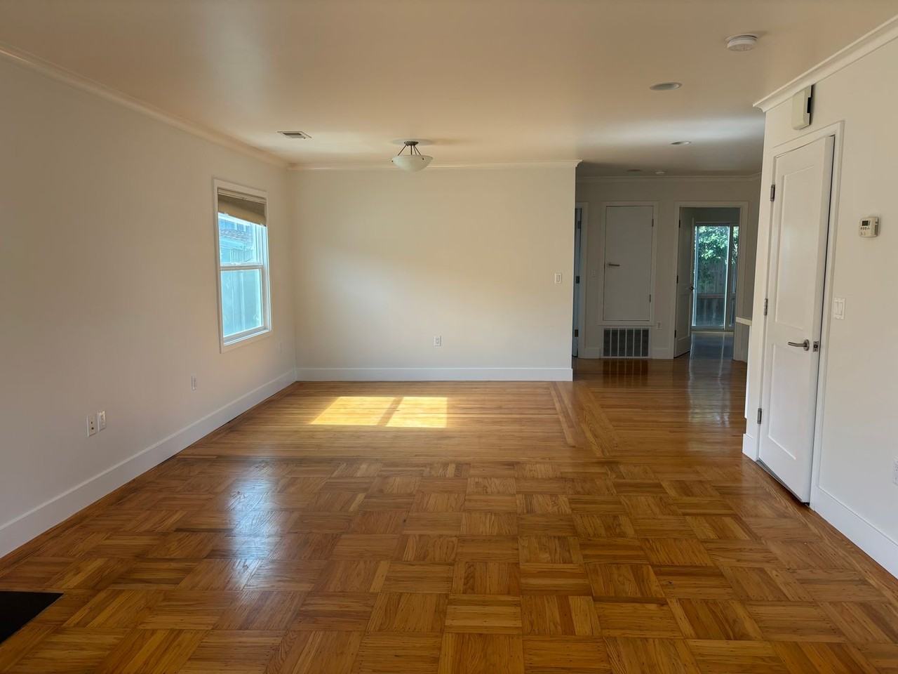 1910 Palmetto Ave - Photo 2 of 8