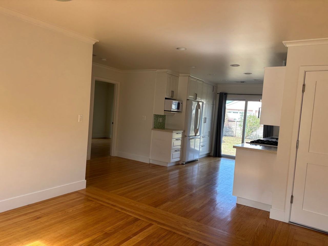 1910 Palmetto Ave - Photo 3 of 8