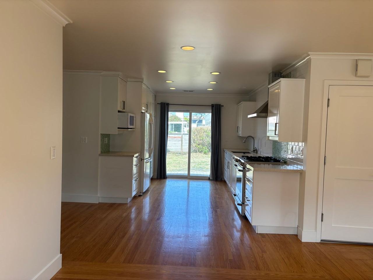 1910 Palmetto Ave - Photo 4 of 8