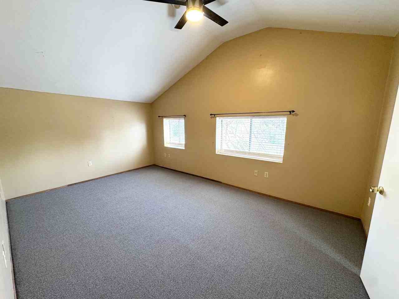 11842 Main St #F1 - Photo 5 of 13