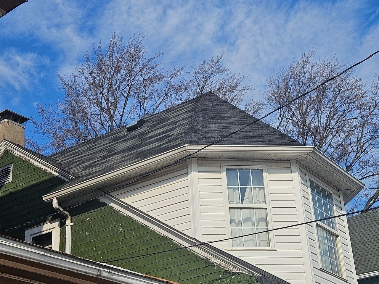 2424 Broadway St - Photo 4 of 28