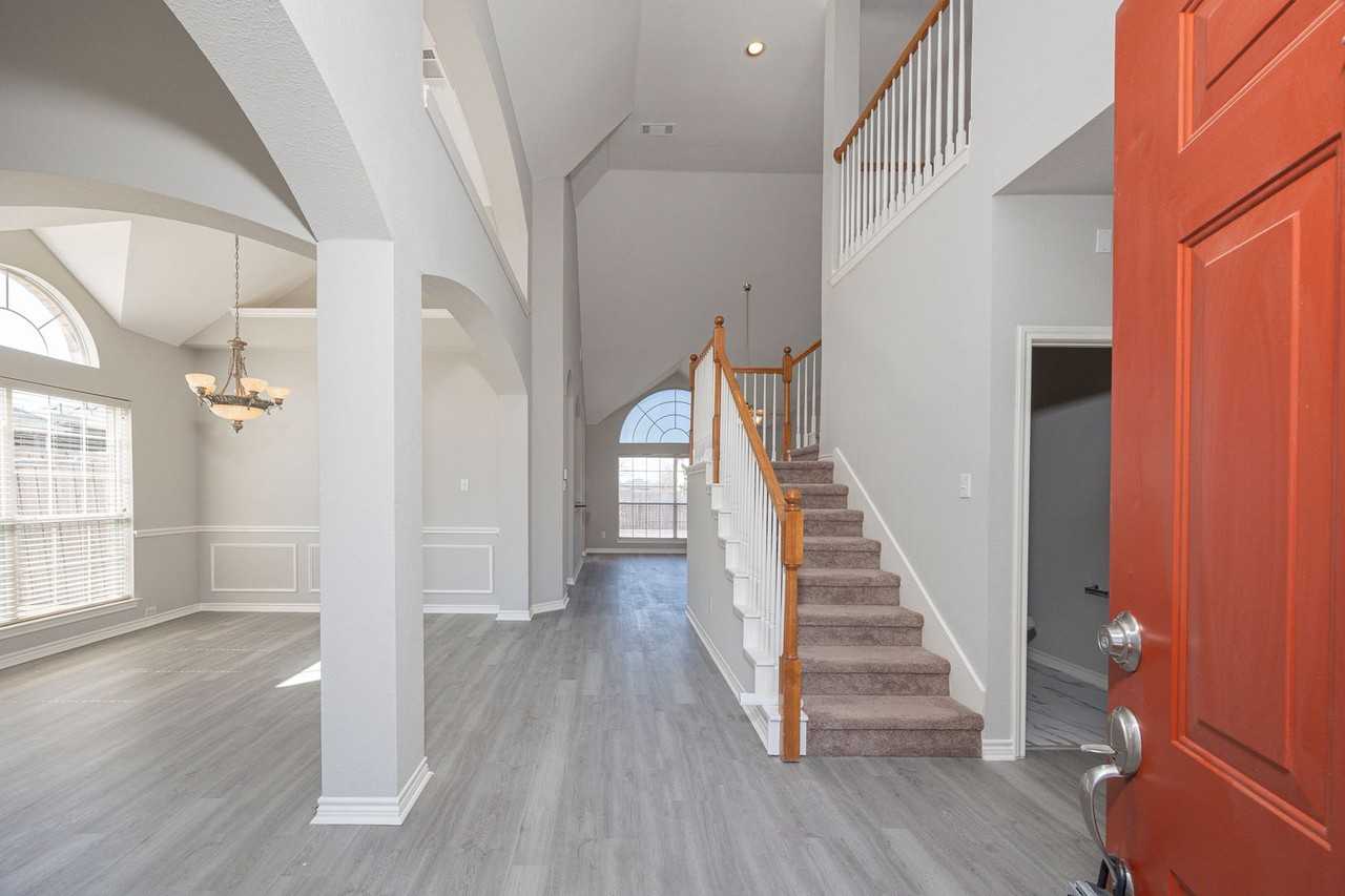 725 Morningside Trl - Photo 6 of 44