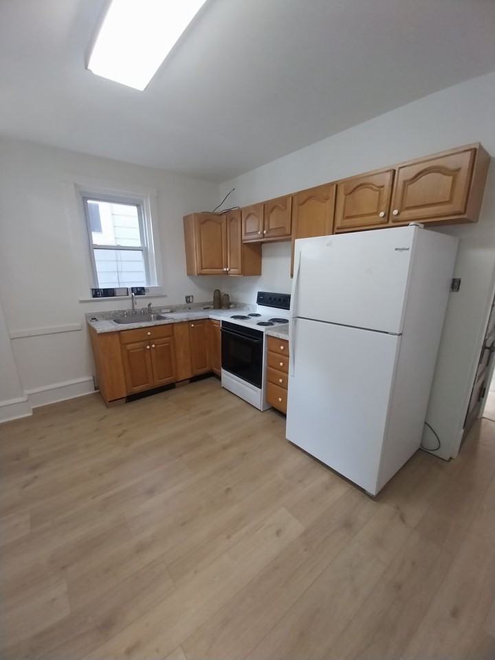 8 S 20th St - Photo 5 of 10