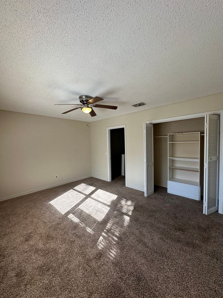 105 Inlet Reach Cir - Photo 6 of 11