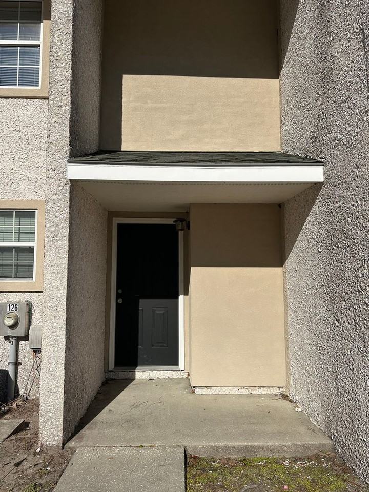 126 Inlet Reach Cir - Photo 2 of 13