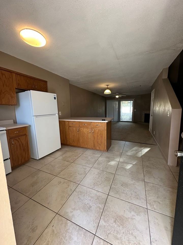 126 Inlet Reach Cir - Photo 3 of 13