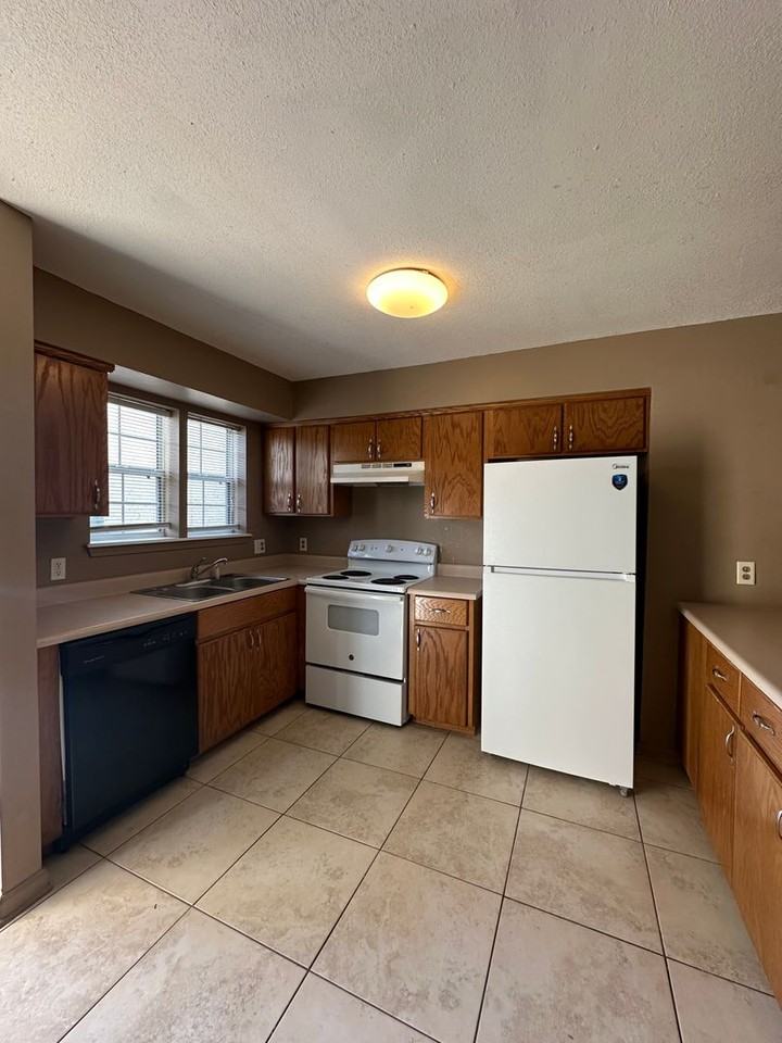 126 Inlet Reach Cir - Photo 4 of 13