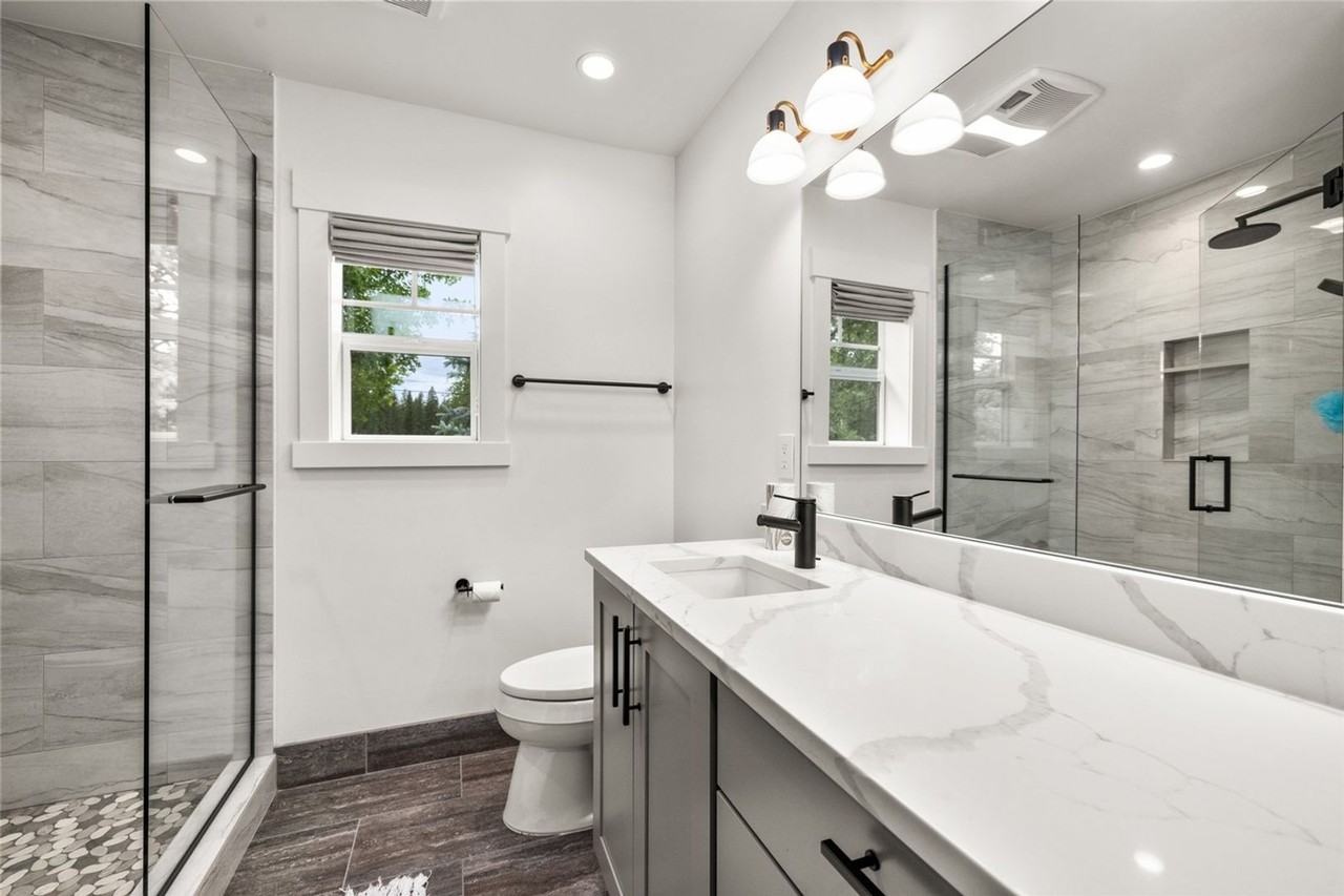 441 Karrow Ave - Photo 6 of 6