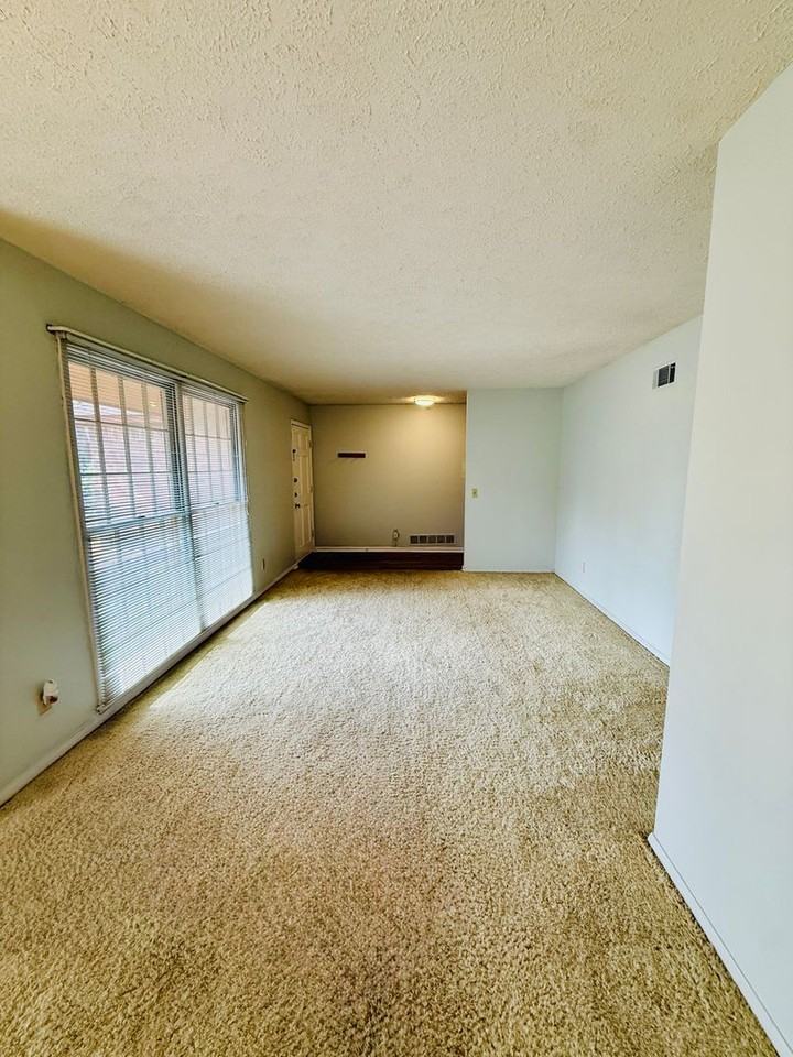 706 Tibet Ave - Photo 7 of 27