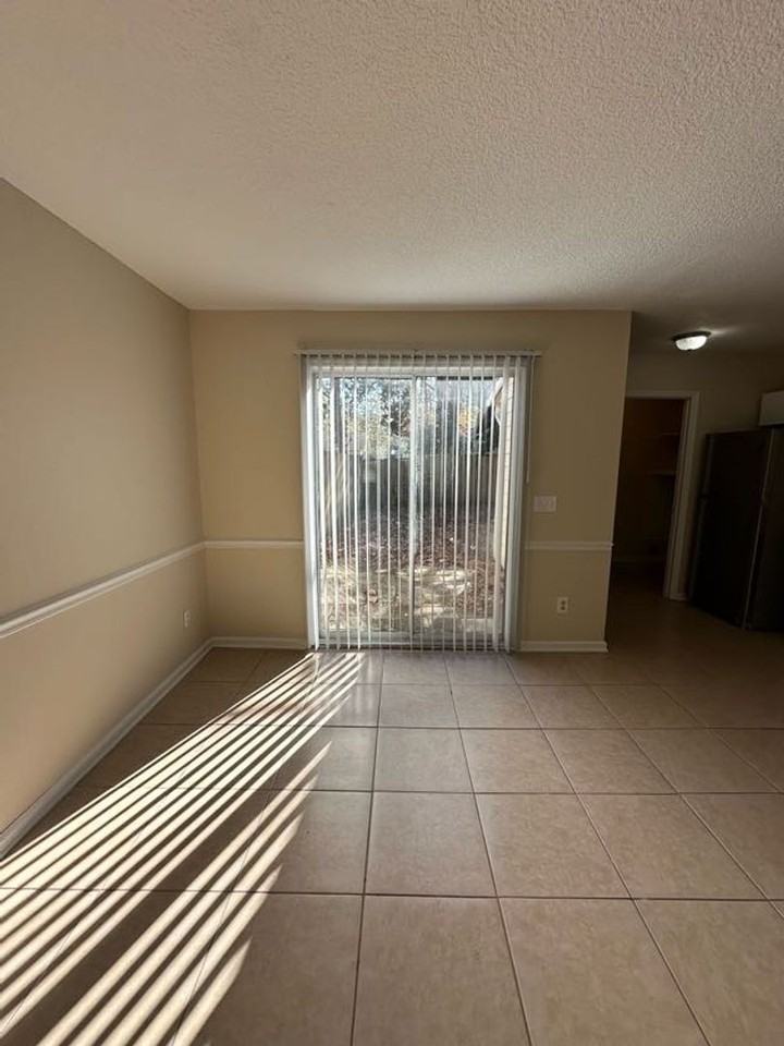 129 Inlet Reach Cir - Photo 4 of 13