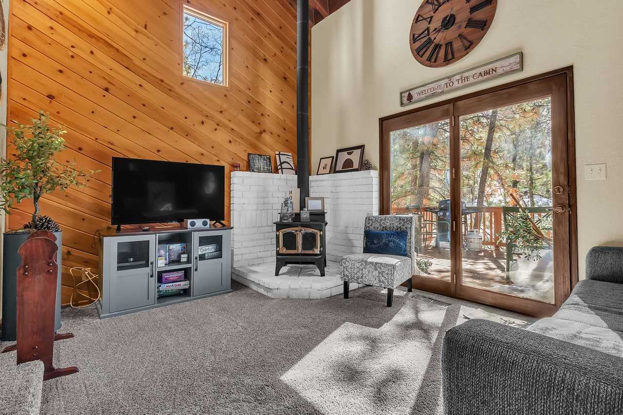 689 Butte Ave - Photo 6 of 27