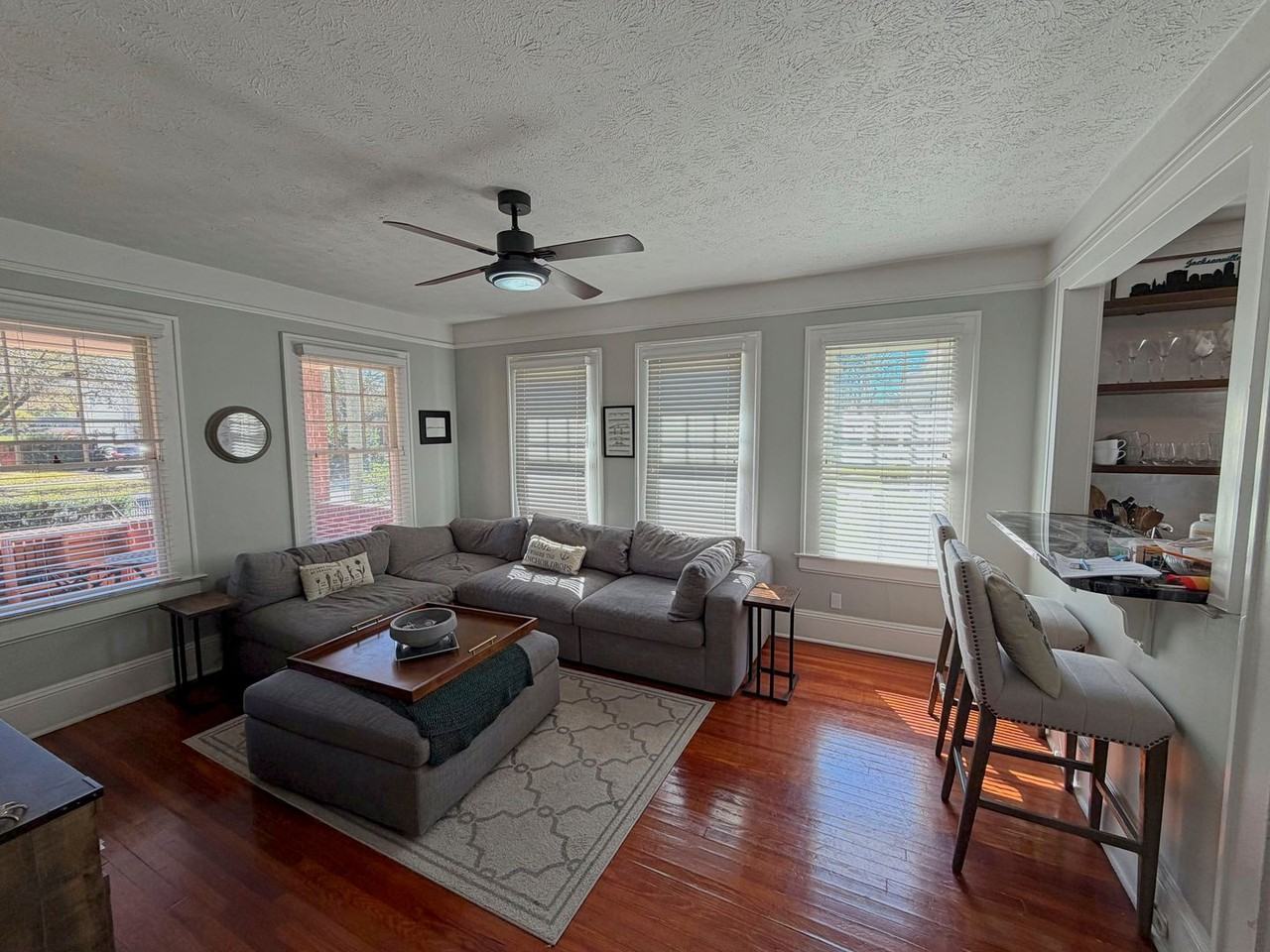 3323 Park St - Photo 3 of 26
