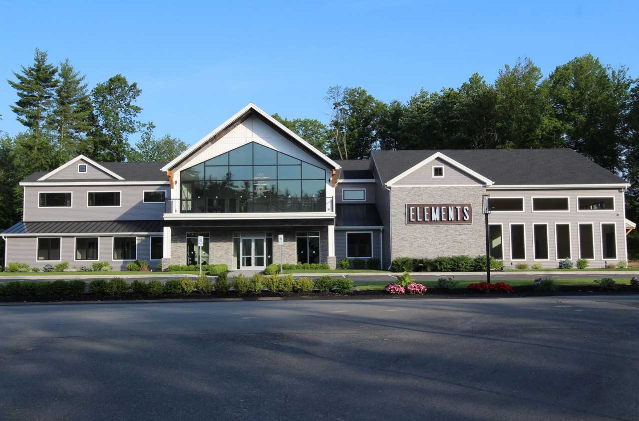 Elements at Saratoga Lake - Photo 5 of 50