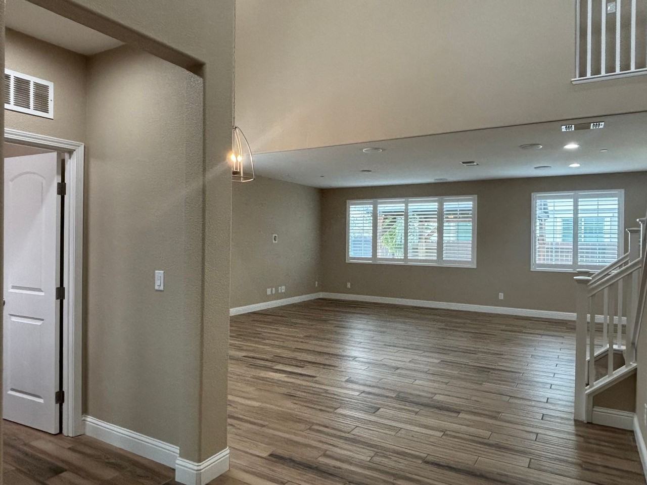 200 Water Lily Cir - Photo 2 of 29