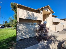 featured image of 2121 Sw Umatilla Ave #19