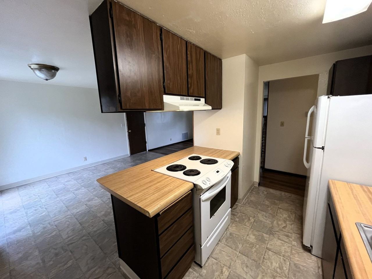 2184 Wisteria Way - Photo 5 of 18