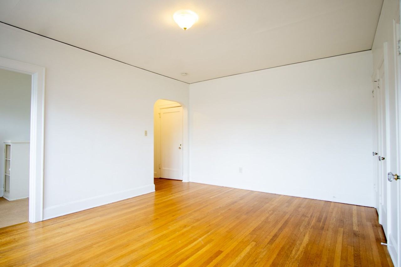 1634 Ne 41st Ave #12 - Photo 2 of 13