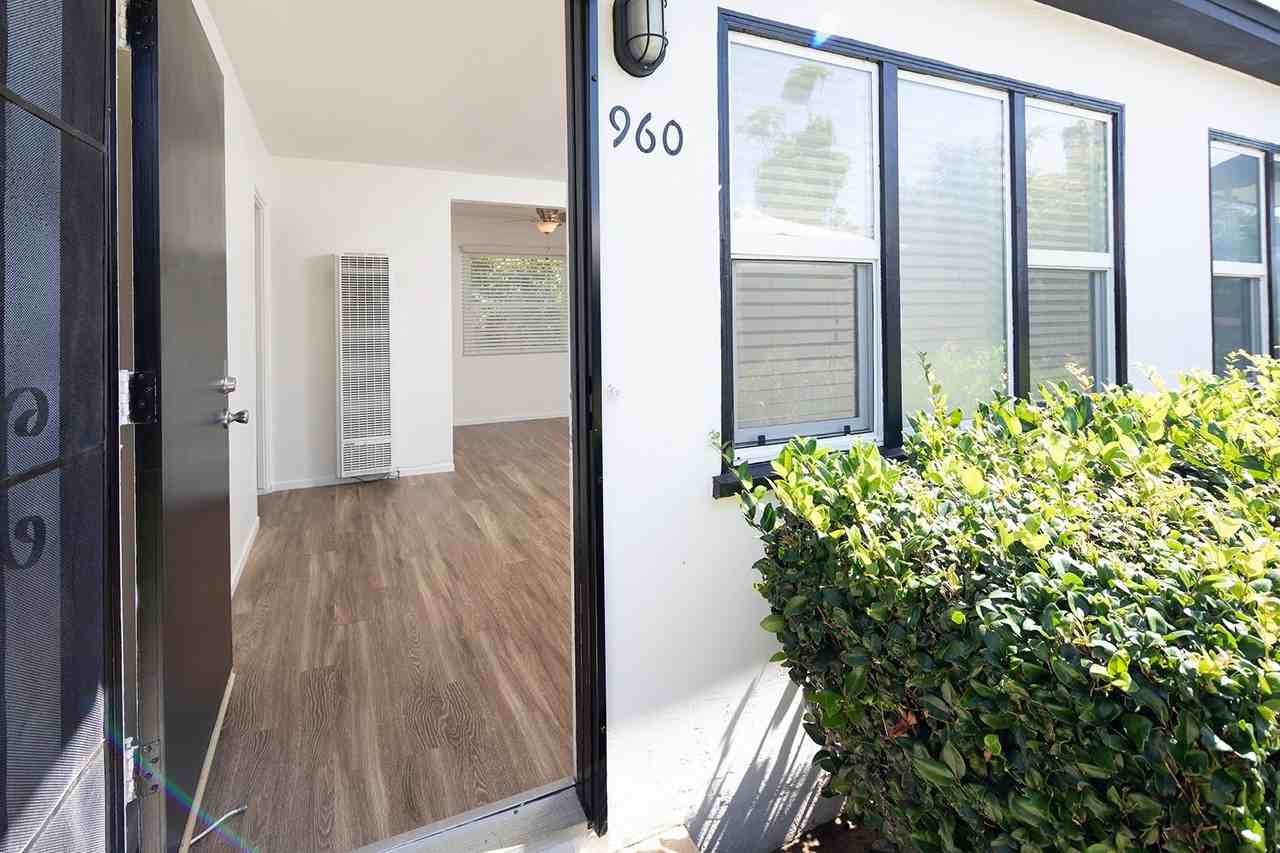 960 Opal St - Photo 2 of 8