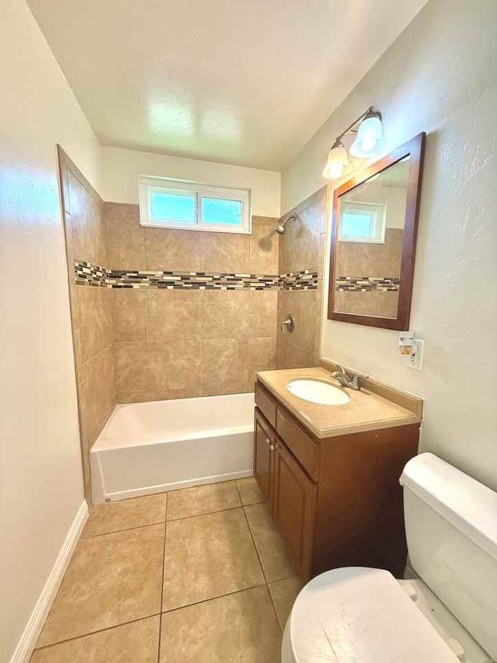 6119 Roberts Dr - Photo 6 of 18