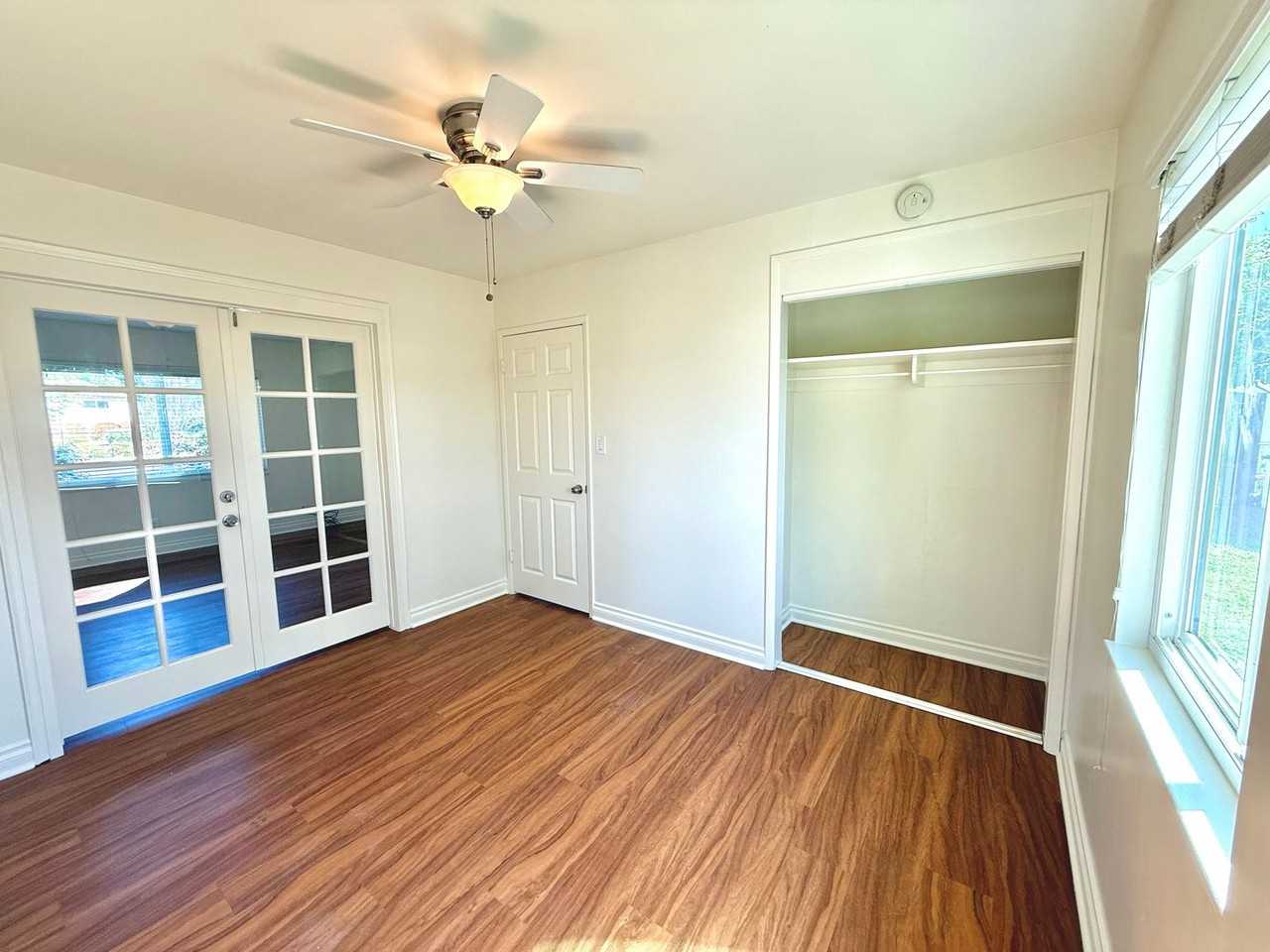 6119 Roberts Dr - Photo 7 of 18