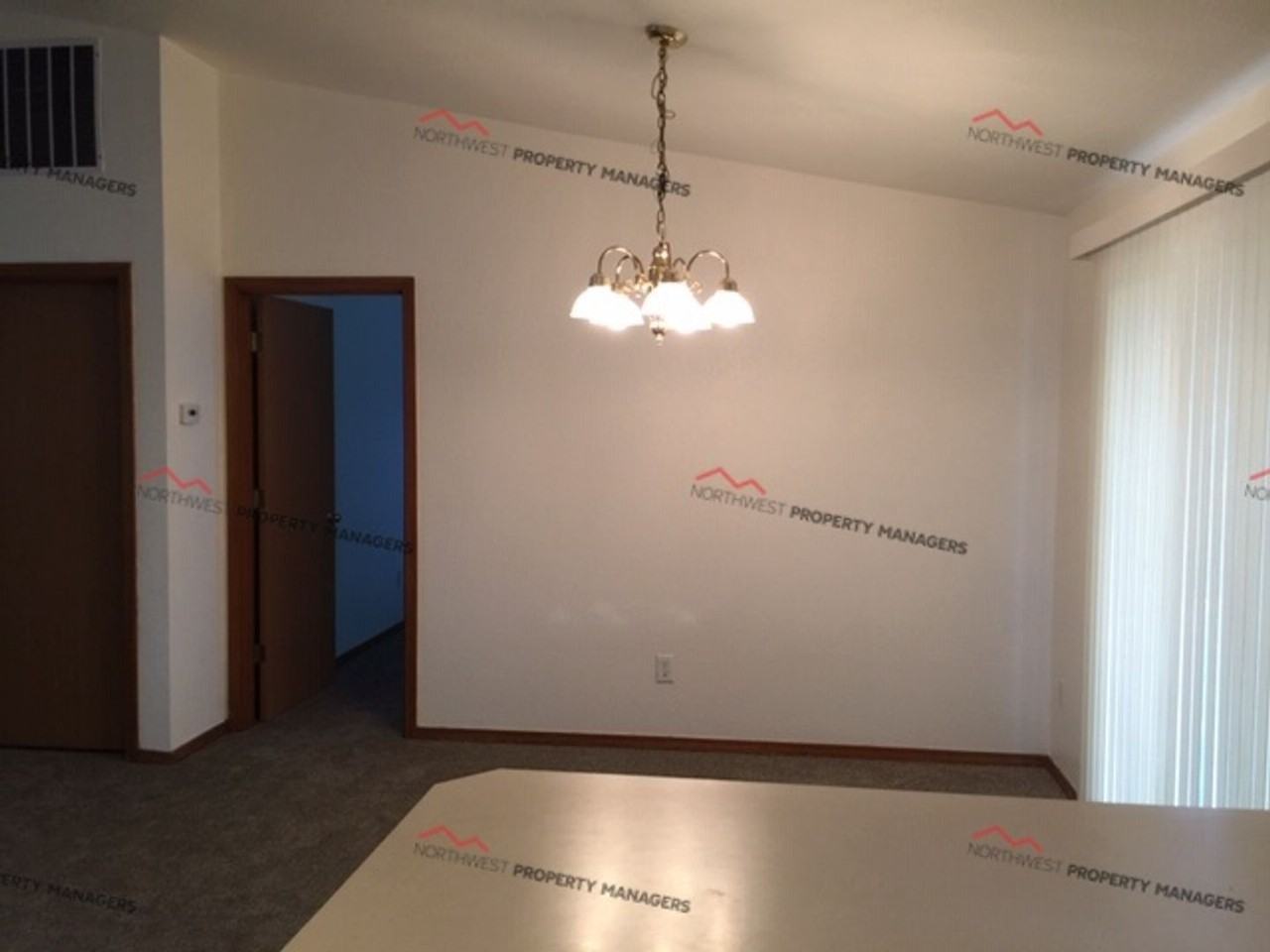 305 Waunch St - Photo 3 of 12