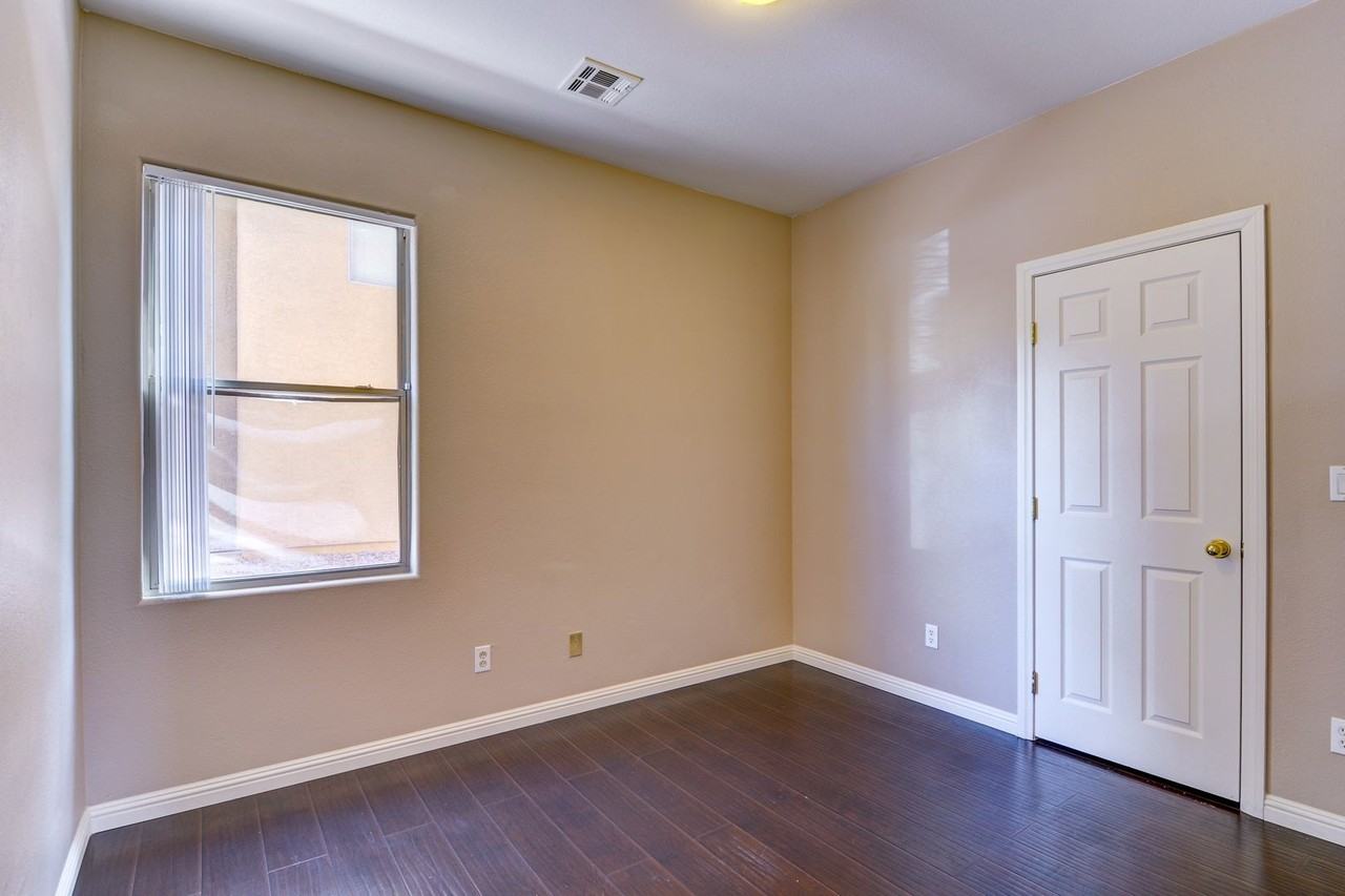 6435 Strongbow Dr - Photo 3 of 16