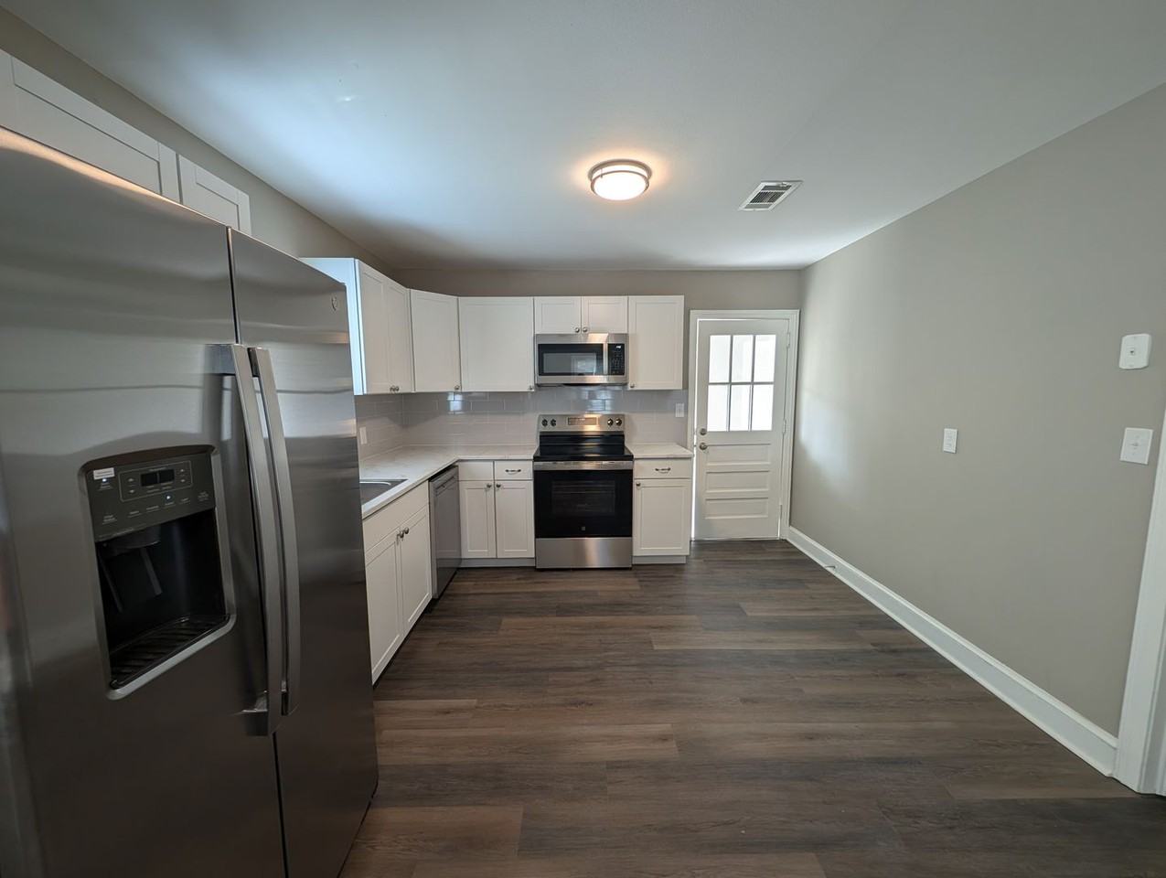 716 Stonewall Ct - Photo 4 of 23