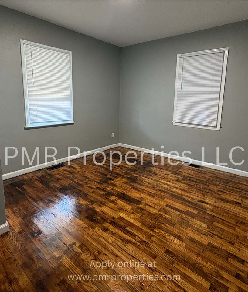 6205 Washington St - Photo 2 of 14
