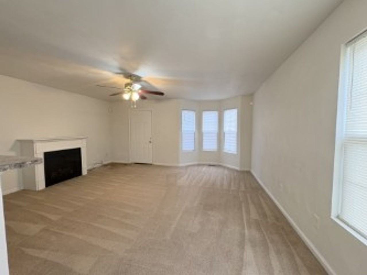 861 A Ave - Photo 3 of 33
