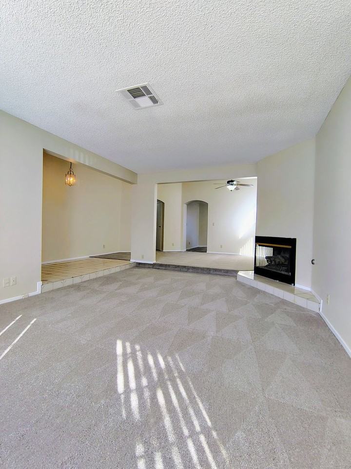 3212 Antilles Ct - Photo 3 of 16