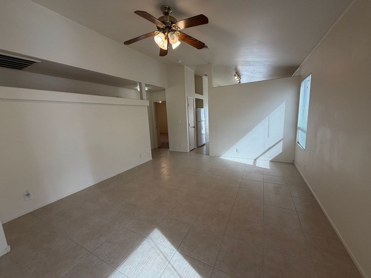 3932 Copper Glen St - Photo 6 of 33