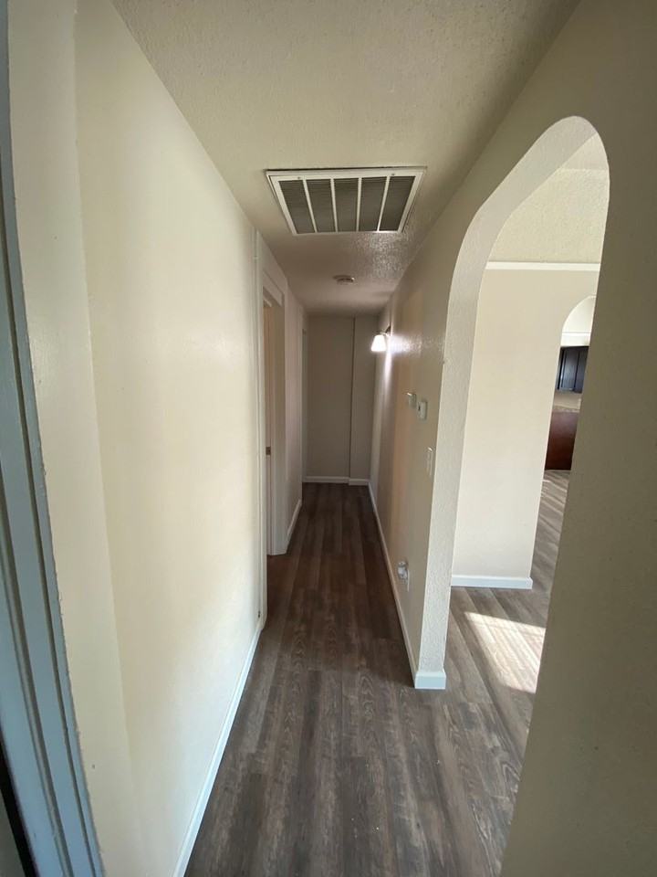 622 N Palm Ave - Photo 6 of 10