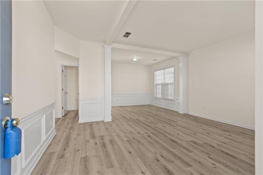 915 Wendlebury Ct - Photo 2 of 39