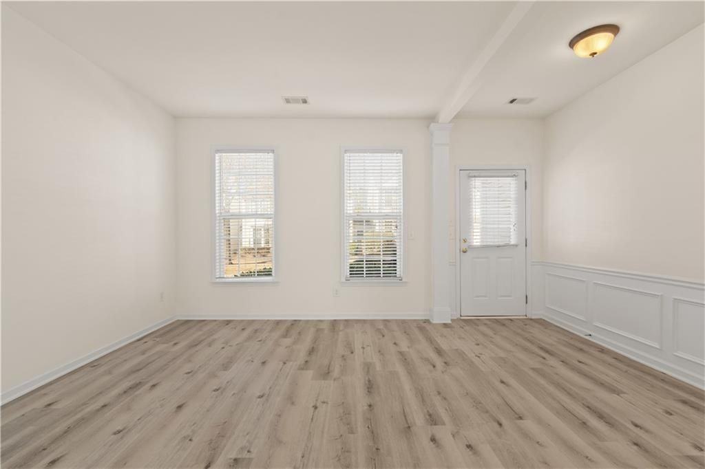 915 Wendlebury Ct - Photo 4 of 39